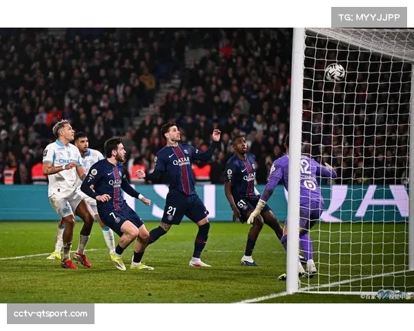 巴黎圣日耳曼迎战摩纳哥，榜首之争提前上演