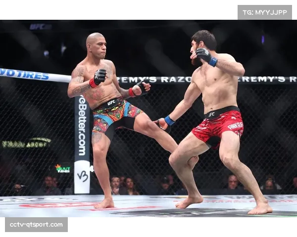 联合主赛选手安卡拉耶夫在第二回合后因眉弓严重开裂接受医务监督